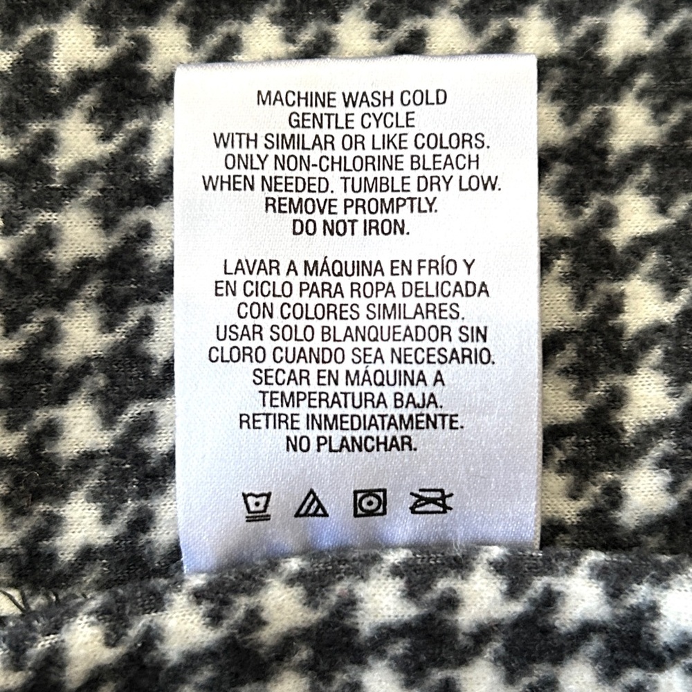 Basic Editions Monochrome Houndstooth Long Sleeve… - image 9